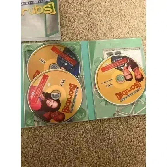 Scrubs | Season 3 DVD Set - Picture 3 of 4